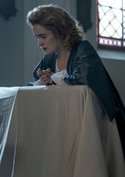 Camille prays - Dangerous Liaisons Season 1 Episode 8