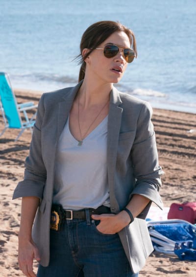 Muncie Helps Velasco - Law & Order: SVU Season 24 Episode 5