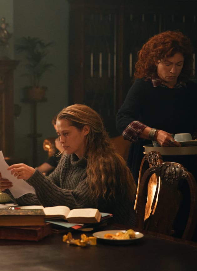 Sarah Serves Tea - A Discovery of Witches Season 3 Episode 3