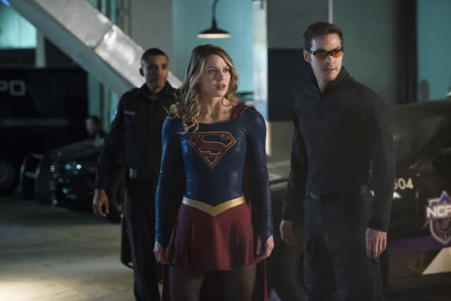 Mon el the superhero supergirl season 2 episode 10