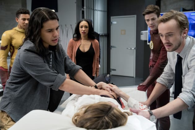 Gather the Team - The Flash Season 3 Episode 18