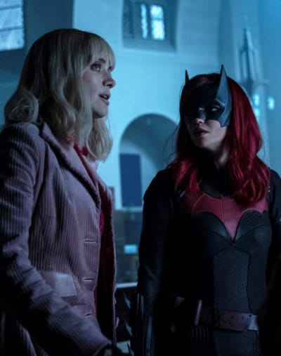 Kane Sisters Team-Up - Batwoman Season 1 Episode 13