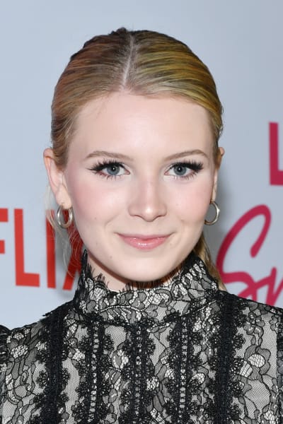 Madison Thompson attends the premiere of Netflix's "Let It Snow"