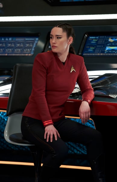 La'an Puts In Her Two Cents - Star Trek: Strange New Worlds Season 1 Episode 1