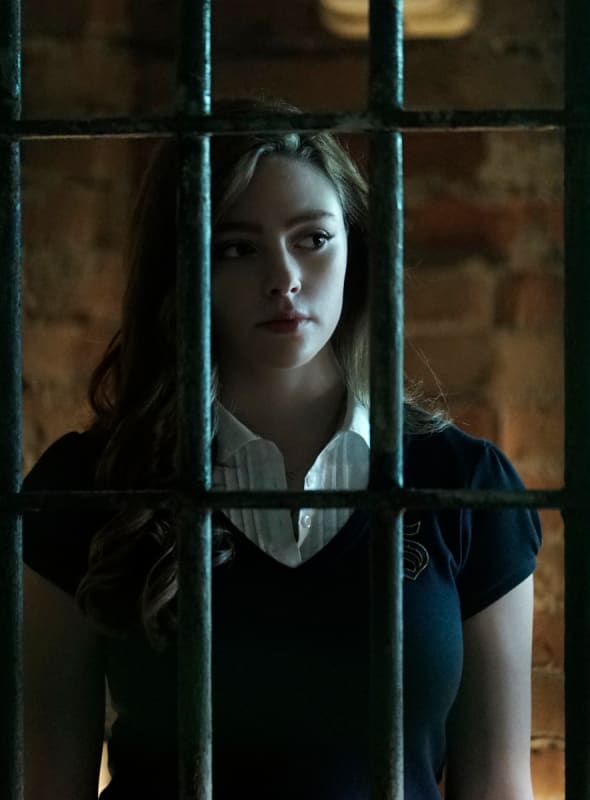 Watch legacies s01e01 outlet