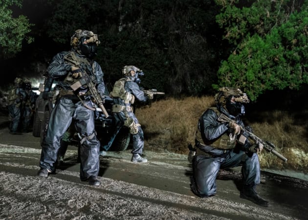 Protecting a Convoy - SEAL Team
