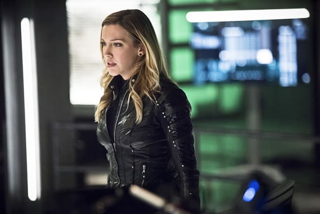 Laurel Has News - Arrow Season 4 Episode 17 - TV Fanatic