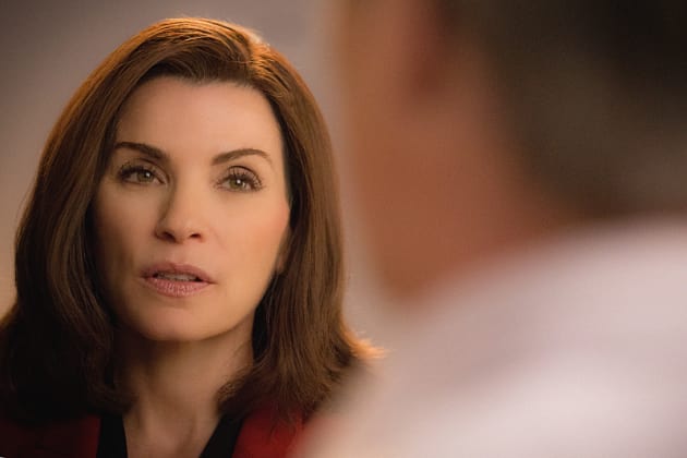 Up Close - The Good Wife Season 7 Episode 1