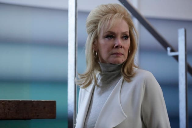 Melanie Misses Oliver - Legion Season 1 Episode 4