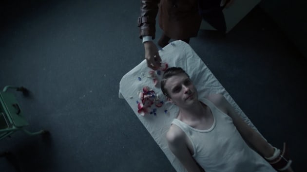 Another Primary - 12 Monkeys Season 2 Episode 3