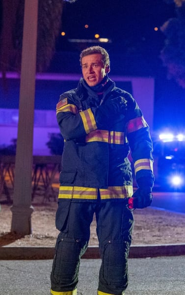 Calling It In - 9-1-1 Season 4 Episode 6