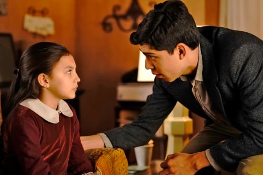 The Caretakers - Party of Five Season 1 Episode 1