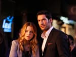 Helping Chloe - Lucifer Season 1 Episode 2