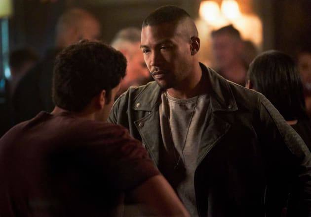 Meeting an Old Friend - The Originals Season 5 Episode 2