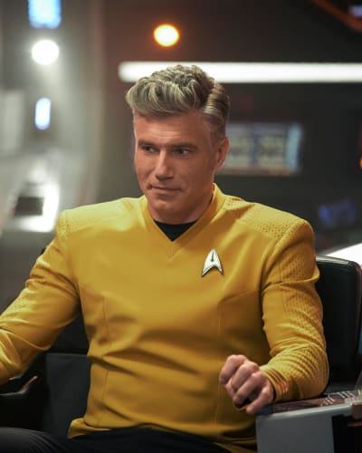 The Man in the Chair - Star Trek: Strange New Worlds Season 1 Episode 2