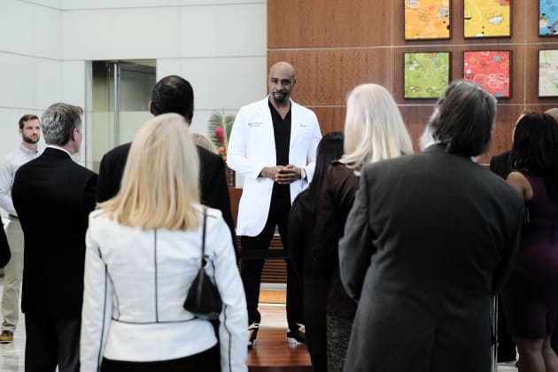 Cain in His element - The Resident Season 3 Episode 15