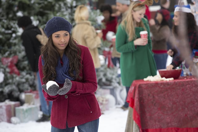 Playing with Snow - The Vampire Diaries Season 6 Episode 10