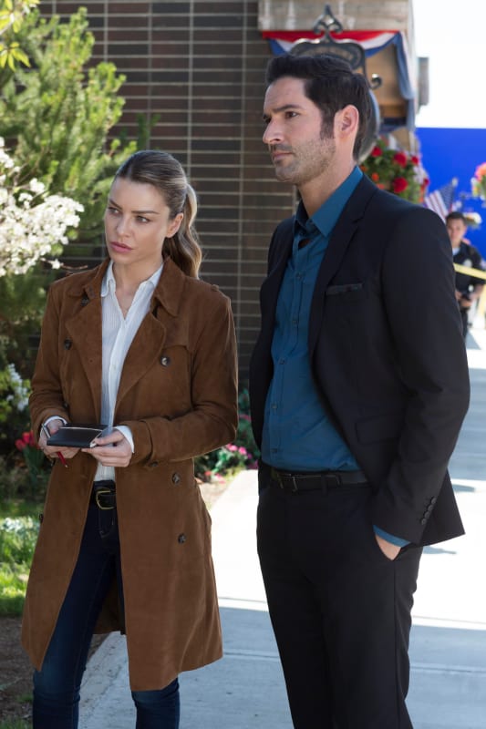 Looking Good - Lucifer Season 2 Episode 1