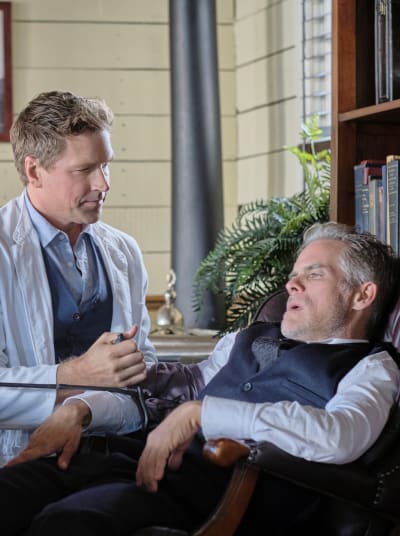 Trouble for Henry - When Calls the Heart Season 8 Episode 8