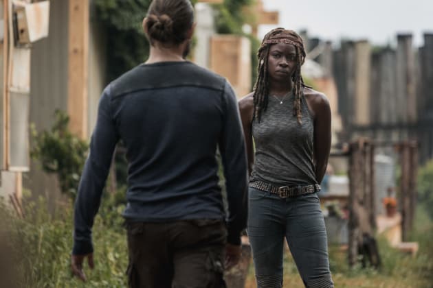 Different Opinions - The Walking Dead Season 9 Episode 2