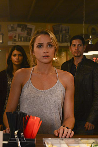 The Messengers Season 1 Episode 2 Review Strange Magic Tv Fanatic The fanbase is still small, but growing and the amount of passion and fan support so far after only so few episodes is astounding and a great peak at. the messengers season 1 episode 2