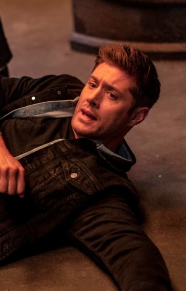 Dean Gets Attacked - Supernatural Season 15 Episode 8