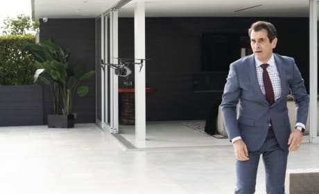Modern family red alert full episode sales