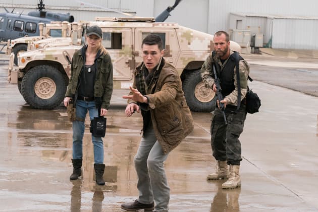 Fear the walking dead season sales 1 episode 3 watch online