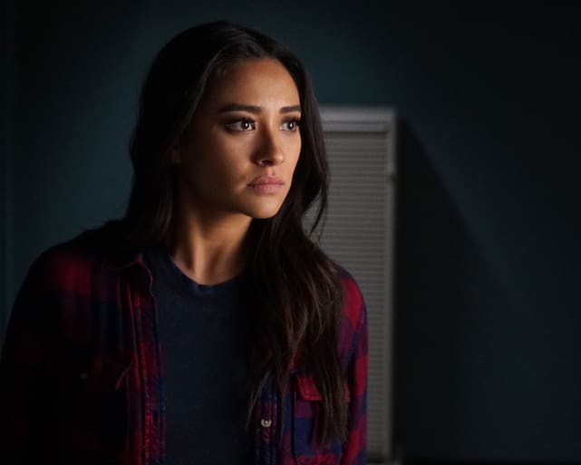 You Can't Do This! - Pretty Little Liars Season 7 Episode 2