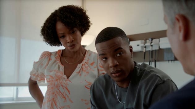 All american season discount 3 episode 2 online