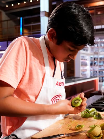 Cutting Kiwi-tall-MasterChef Junior