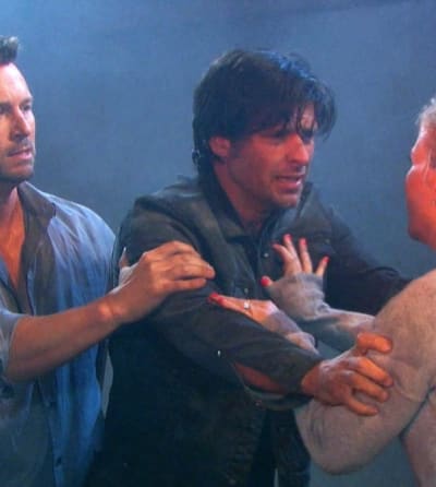 Caught in the explosion (high) - Days of our lives