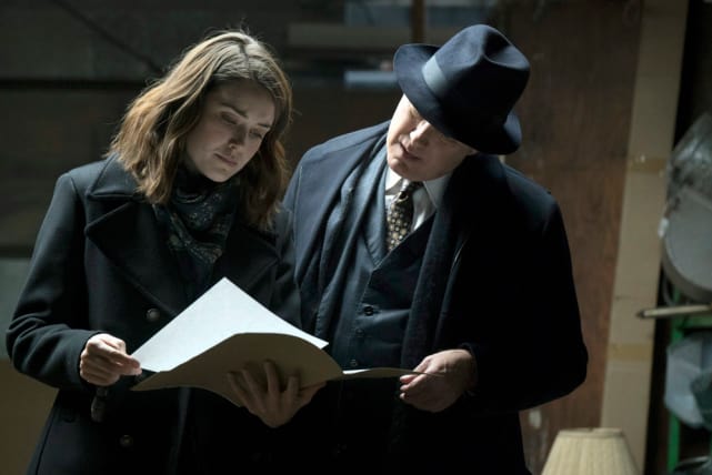 Red and Liz decide to read - The Blacklist Season 4 Episode 16