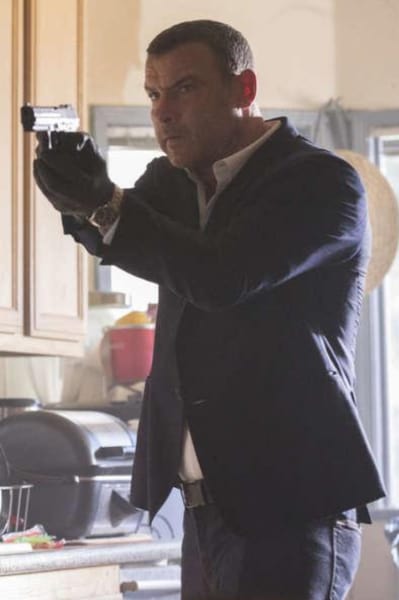 Ray Has a Gun - Ray Donovan Season 5 Episode 10