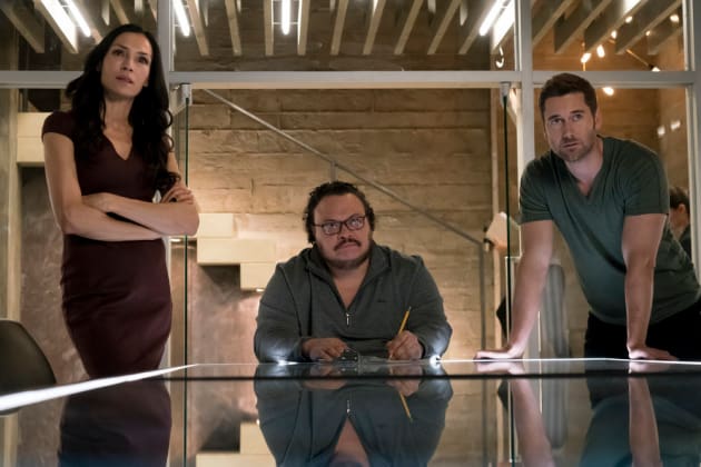 The Group - The Blacklist: Redemption Season 1 Episode 4