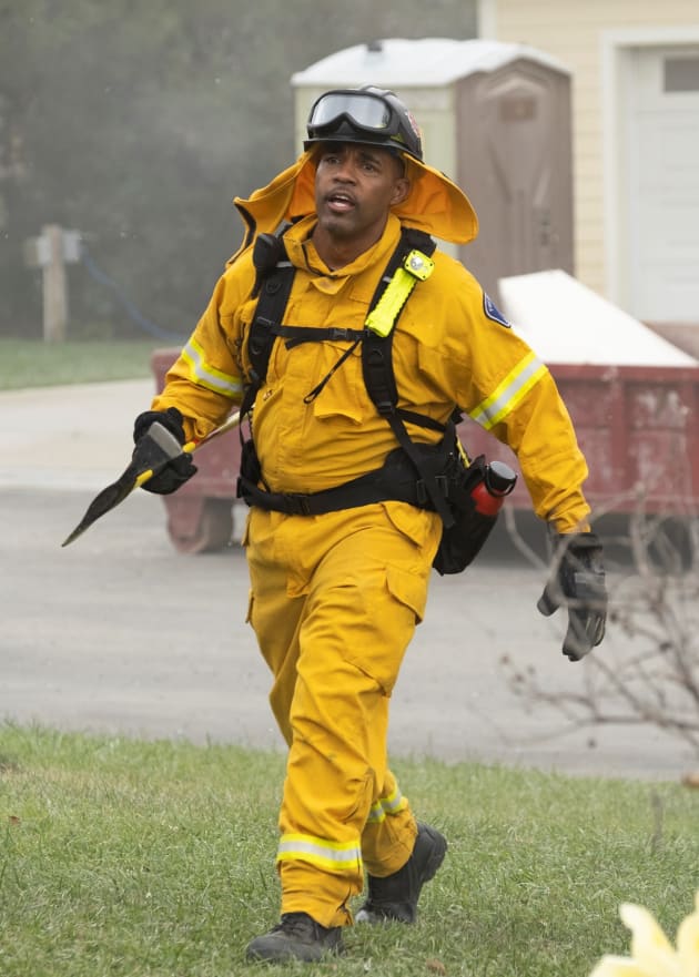 Warren In Trouble - Tall - Station 19 Season 2 Episode 17