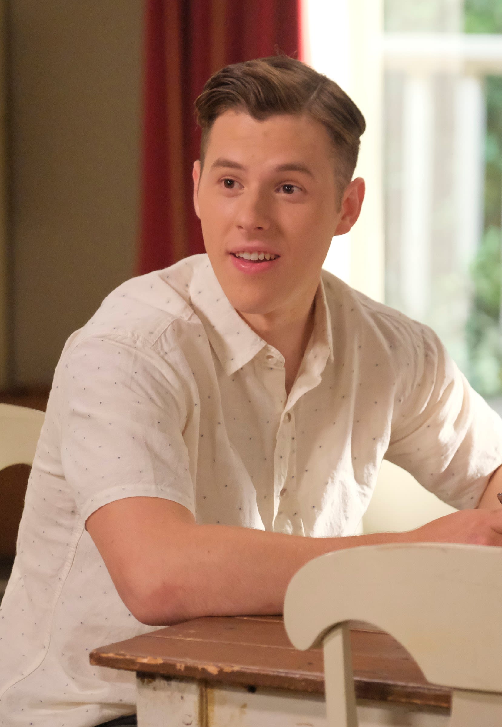 Luke Is All Grown Up Modern Family Season 11 Episode 5 Tv Fanatic Images, Photos, Reviews