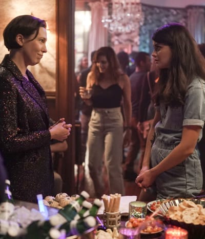 Olivia's party - Single Drunk Female Season 1 Episode 5