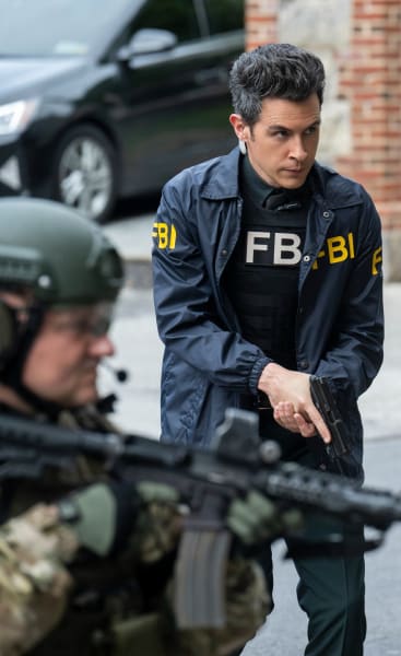 Seeking Robbers - FBI Season 5 Episode 3