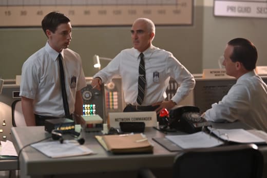 Manning Mission Control - The Right Stuff