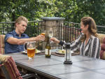 Cheers on The Carrie Diaries