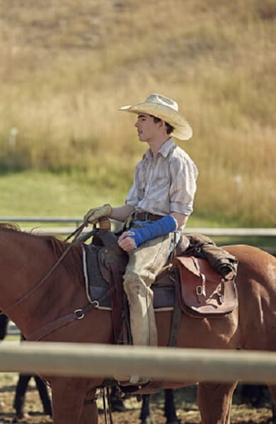 Carter in the Corral - Yellowstone Season 5 Episode 8