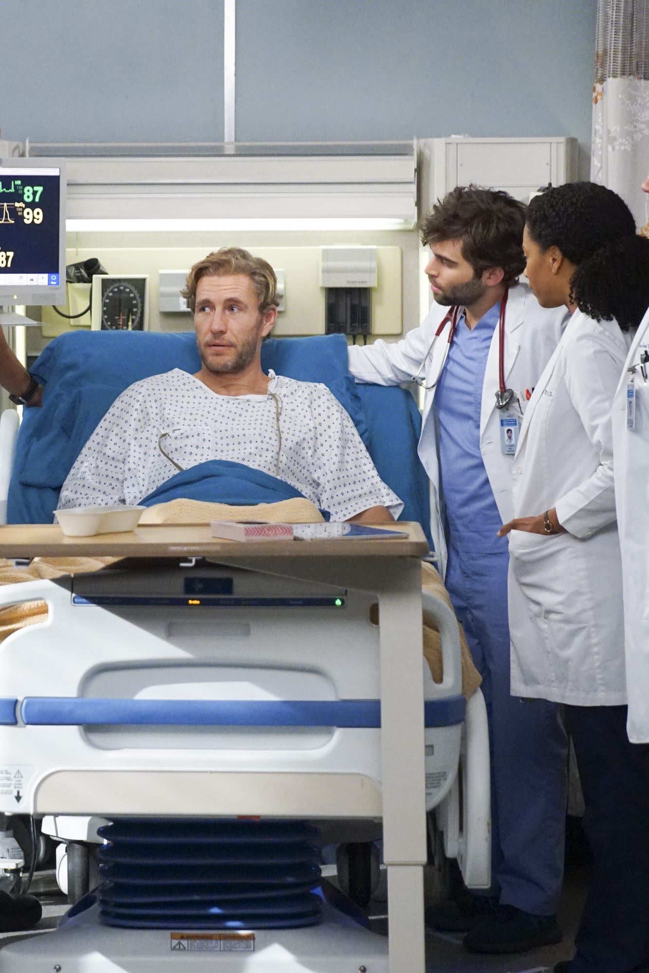 Watch Grey s Anatomy Online Season 15 Episode 23 TV Fanatic