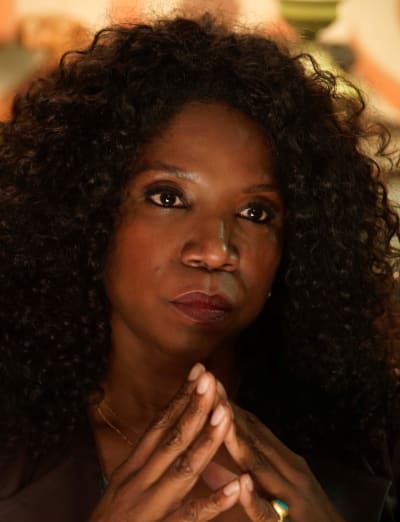 Heavy is the Head - Tall - In The Dark Season 2 Episode 4