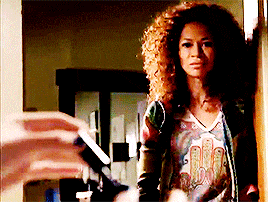 Jude paints his nails The Fosters season 5 finale