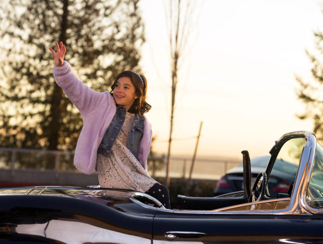 The Princess is Waving - Lucifer Season 2 Episode 15