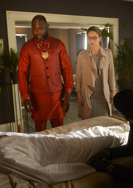 Missing Amulet - Supergirl Season 4 Episode 5