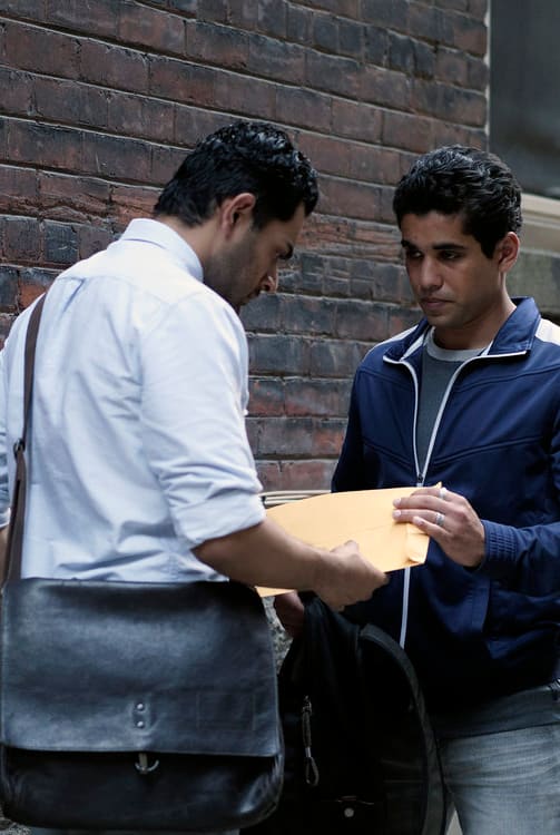 Khaled Gives Bashir Forgeries - Transplant Season 1 Episode 3
