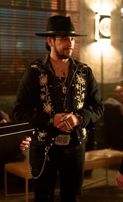 Boaz Pays a Visit - Queen of the South Season 4 Episode 3 - TV Fanatic - Does Boaz Die In Queen Of The South