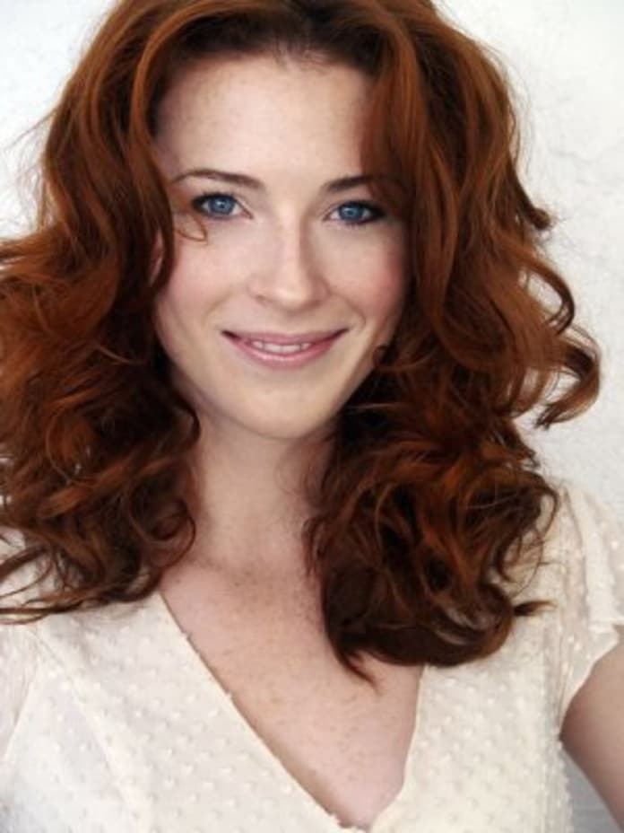 Jane The Virgin Adds Pair Of Familiar Faces Tv Fanatic